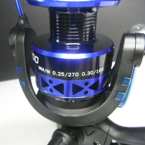 KastKing Centron 3000 Spinning Reel - Picture 15 of 16